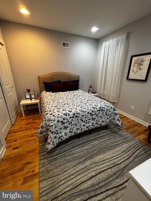 Building Photo - 2633 Earp St