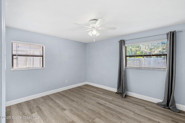 Building Photo - 1375 Crevalle Ave