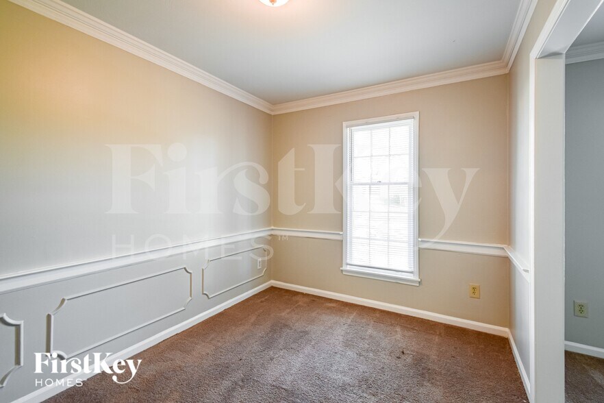 Building Photo - 5117 Scrivener Dr
