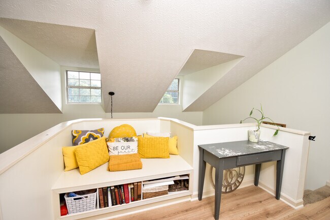 Building Photo - 1204 Edenbridge Way