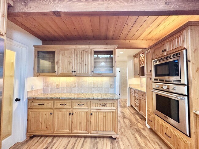 Building Photo - Beautiful Home, in Quiet Country Setting, Large, Private, Fenced Yard Space, with Landscaper Incl...