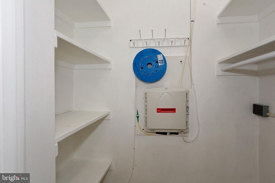 Building Photo - 1021 Arlington Blvd