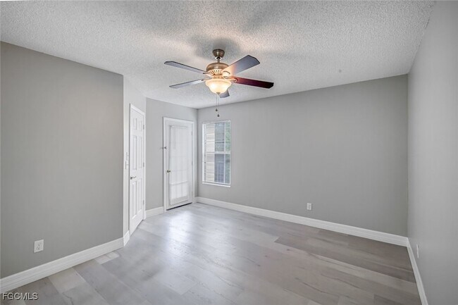 Building Photo - 15206 Parkside Dr