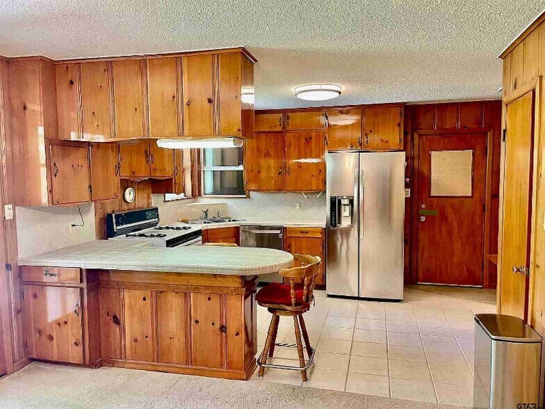 Building Photo - 3801 Jan Ave