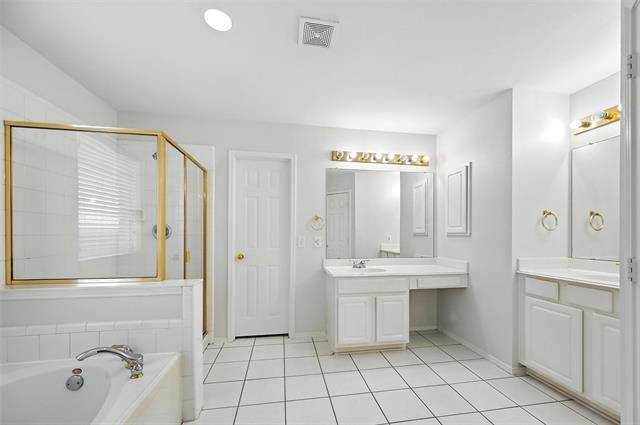 Building Photo - 1006 Redwood Trail