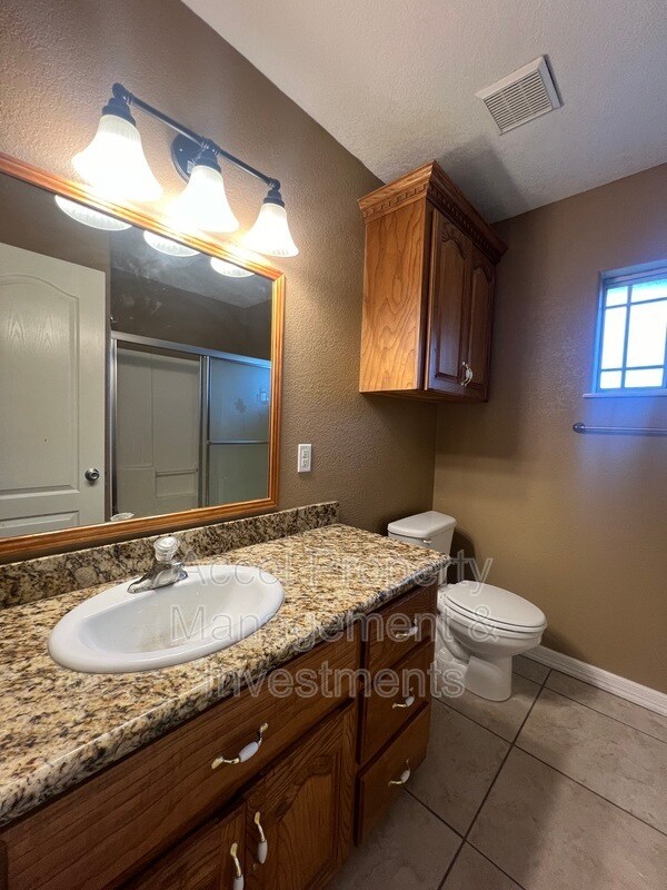 Building Photo - 3013 Constellation Dr