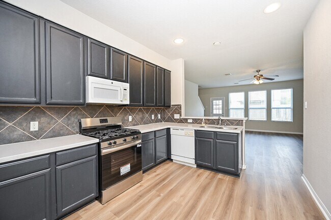 Building Photo - 3335 Dale Ridge Trail