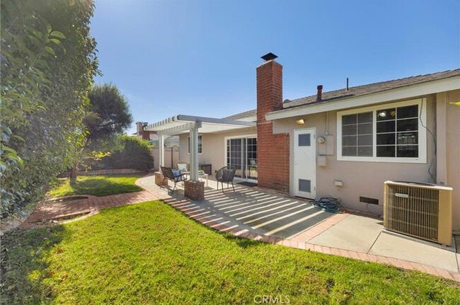 Building Photo - 3480 Lilly Ave