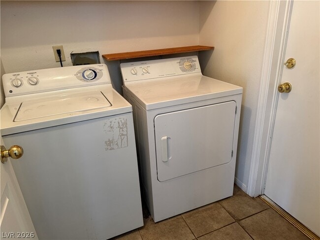 Building Photo - 2071 Angel Falls Dr