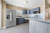 Building Photo - 3/4 Bedroom 2 Bath Condo For Rent