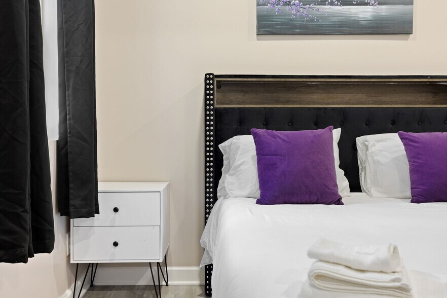 Building Photo - 1523 S East St