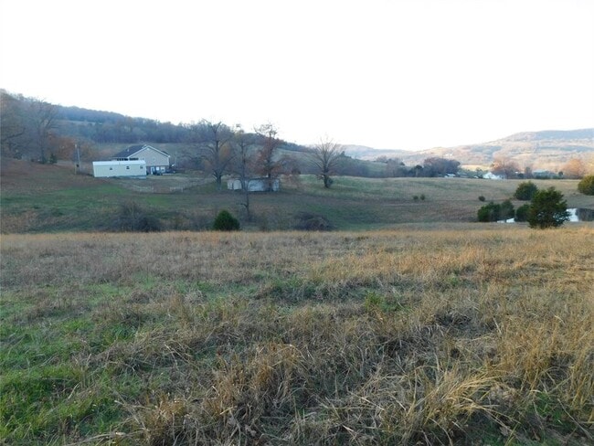Building Photo - 1465 Country Rd