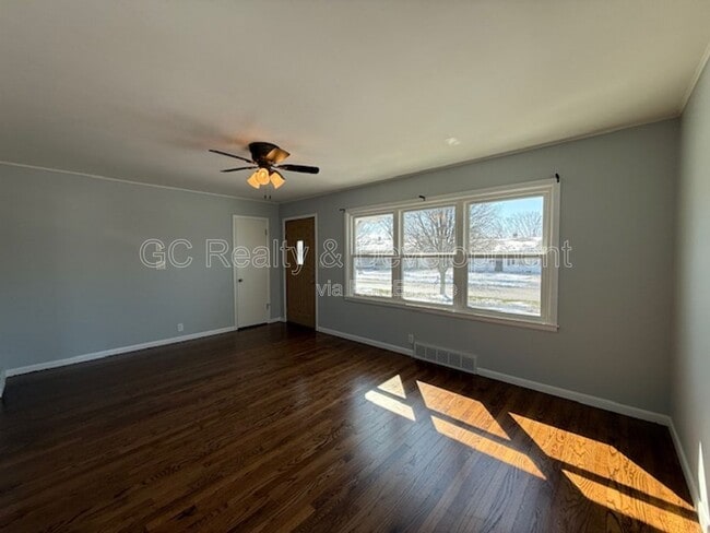 Building Photo - 114 Martin Ave