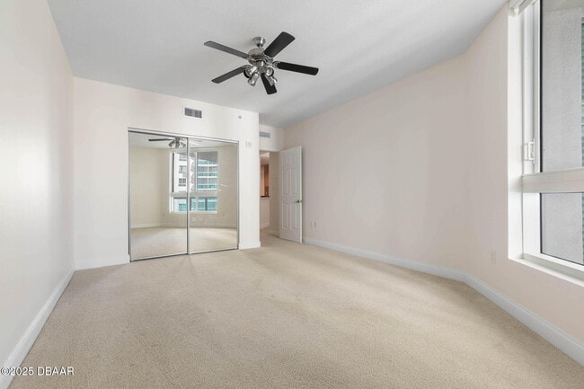 Building Photo - 231 Riverside Dr