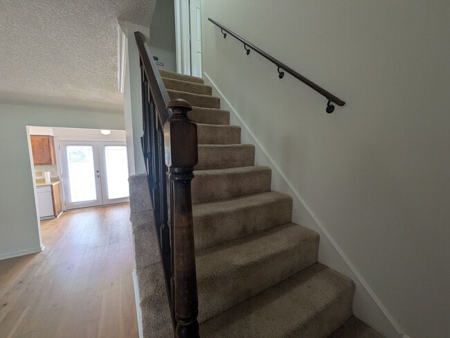 Building Photo - 1107 Quail Ct W