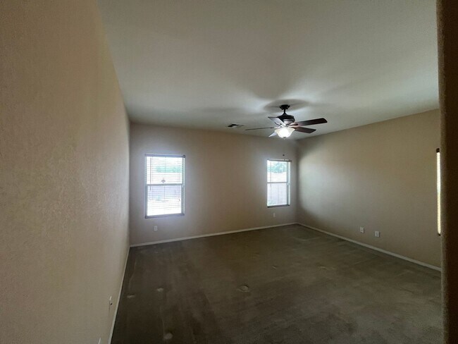 Building Photo - Spacious 3-Bedroom Home in Sought-After Jo...