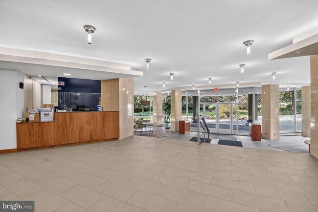 Building Photo - 4200 Cathedral Ave NW