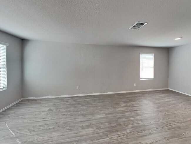 Building Photo - 5437 Verdugos Pl