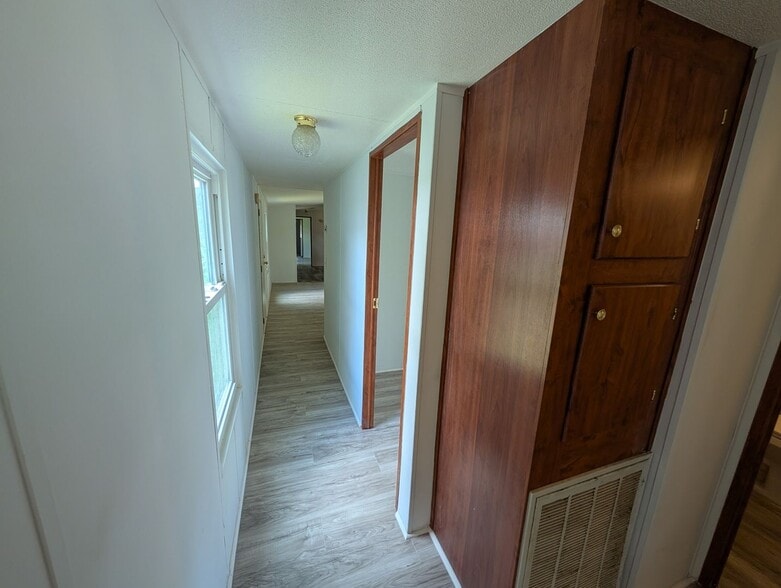 Building Photo - 956 Southern Ave