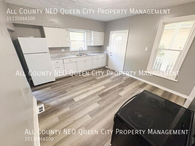 Building Photo - 212 Nassau St