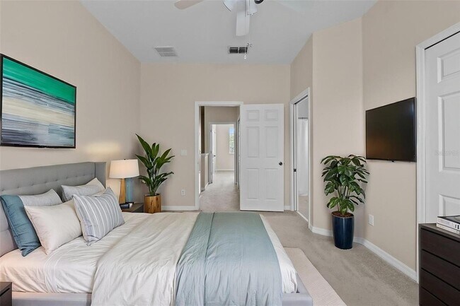 Building Photo - 10325 Manderley Way