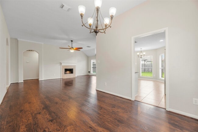 Building Photo - 210 Leisure Dr
