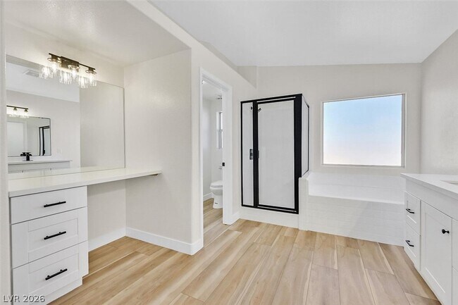 Building Photo - 9316 Perennial Ave