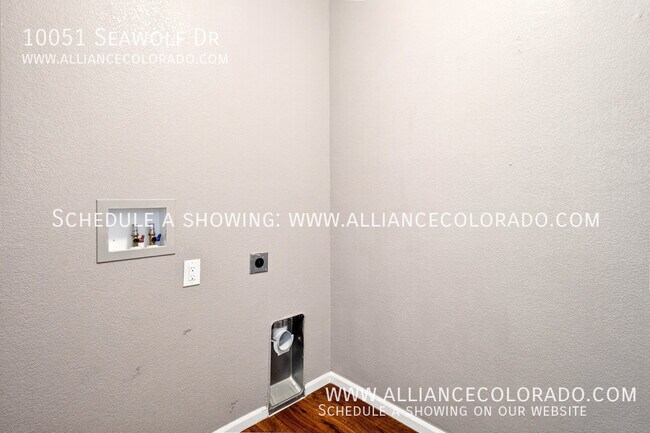 Building Photo - 10051 Seawolf Dr