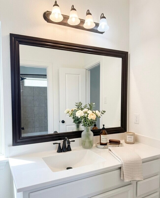 Building Photo - 28627 Rolling Ridge Dr