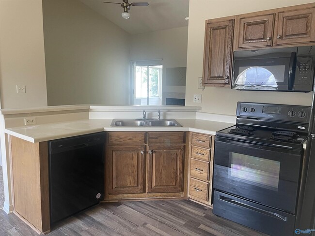 Building Photo - 1155 Old Monrovia Rd NW