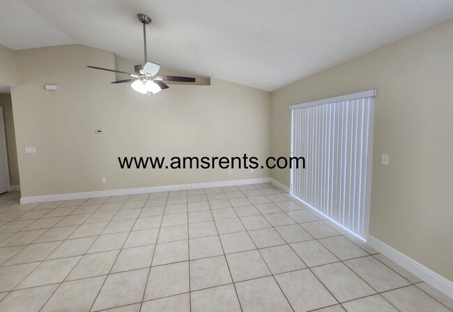 Building Photo - 4 bedroom Home in Kissimmee