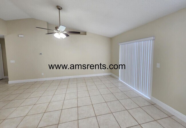 Building Photo - Spacious 4-bedroom Home in Kissimmee