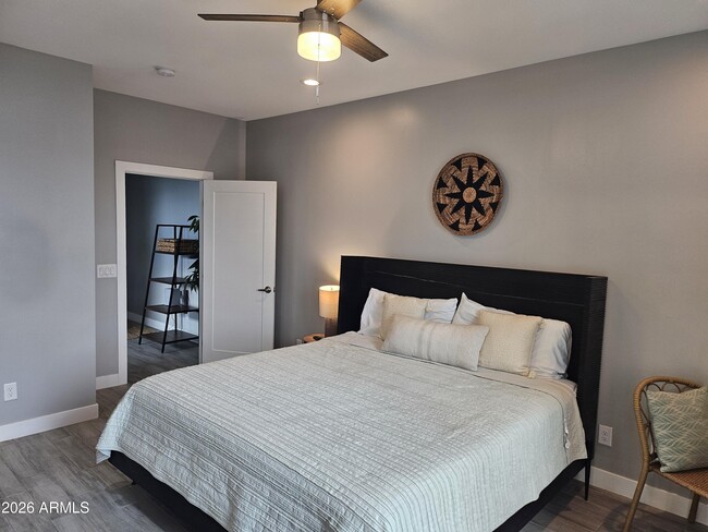 Building Photo - 1402 S 10th Ave