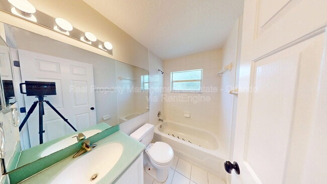 Building Photo - 5662 Rywood Dr