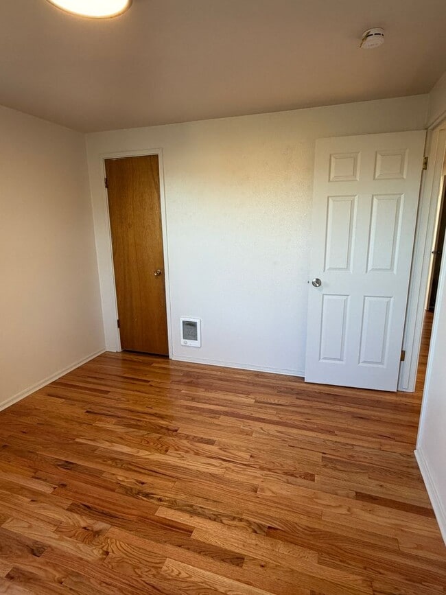 Building Photo - Knolls Vista 3 Bedroom Home for Rent