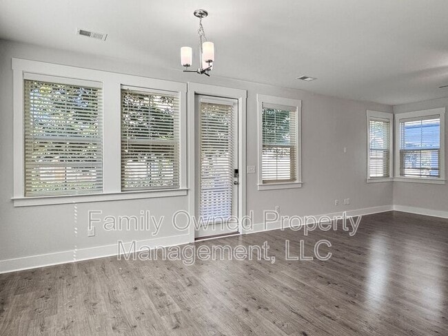 Building Photo - 201 Makemie Wy