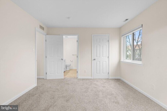 Building Photo - 408 Stockton Ct