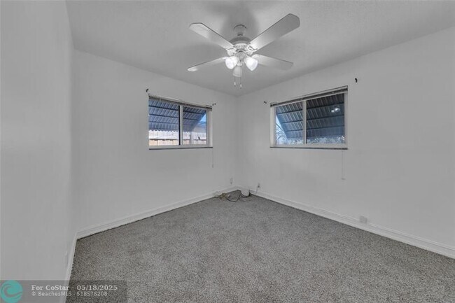 Building Photo - 1906 NW 45th Ct