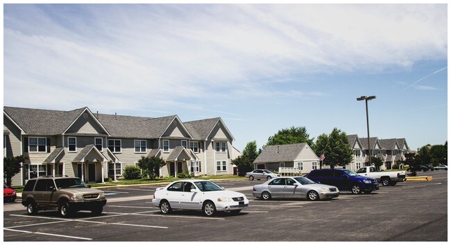 Building Photo - Greenlawn Apartments