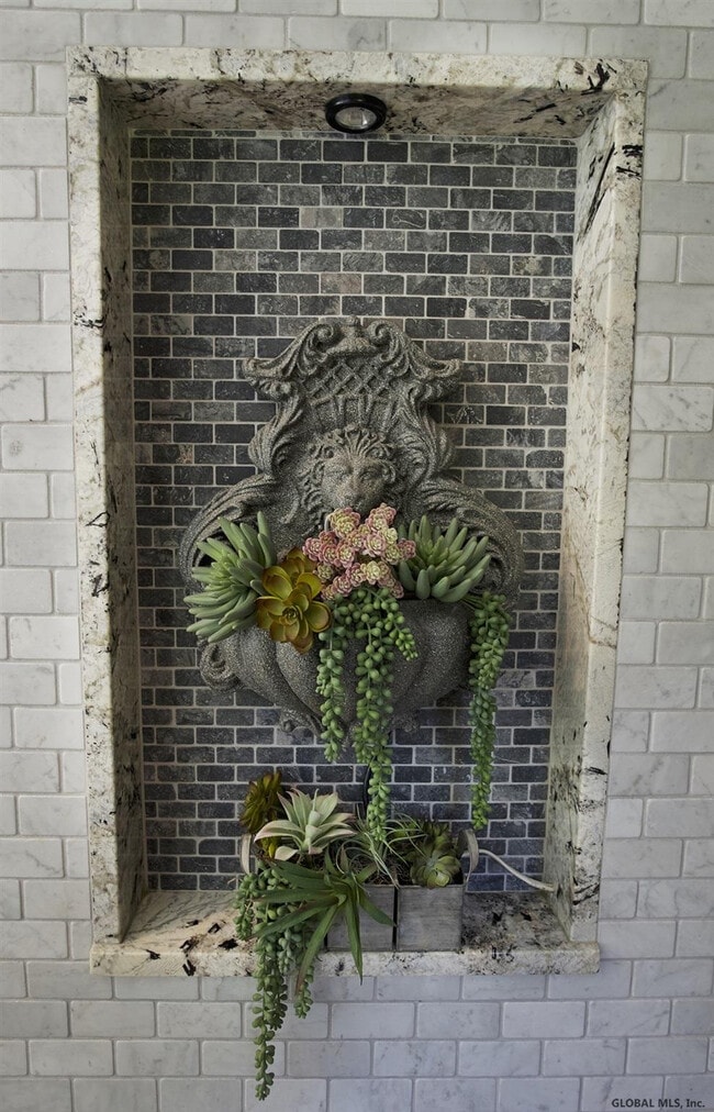 Building Photo - 32 Flat Rock Rd