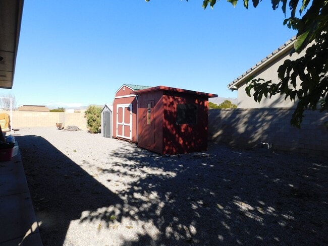 Building Photo - Check out this beautiful home located in o...