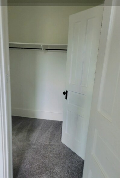 Building Photo - 717 Fulton Rd NW