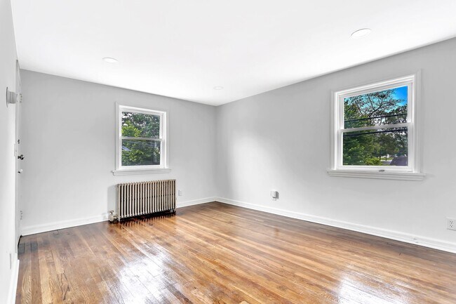 Building Photo - 401 Sanford Ave