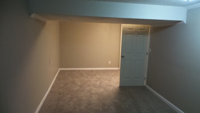 Building Photo - COMING SOON! Renovated 3 Bedroom, 2 bath R...