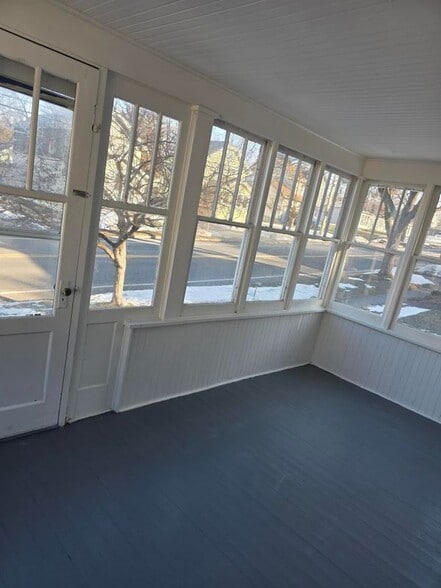 Building Photo - 35 Buffalo St