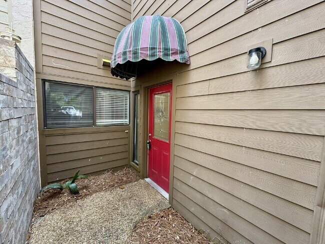 Building Photo - WATER FRONT PROPERTY!!!!!