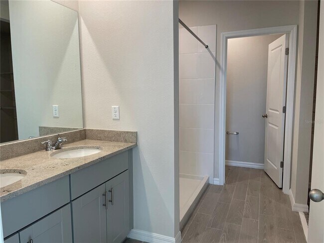 Building Photo - 3289 Fresno Pl