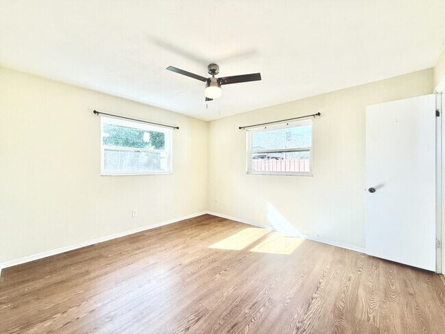 Building Photo - 13788 Montego Dr