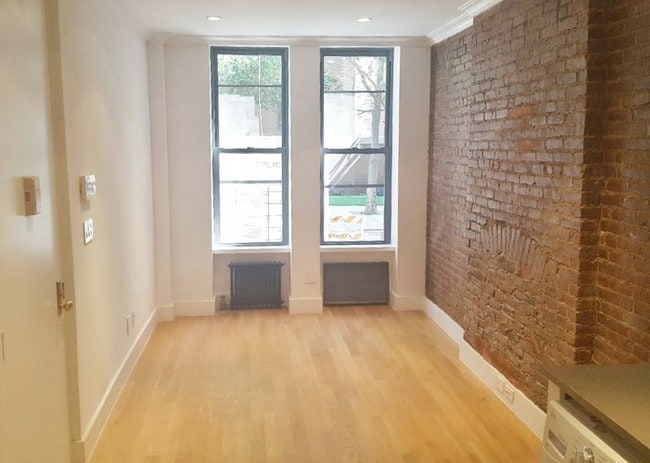 Interior Photo - 228 East 27th Street