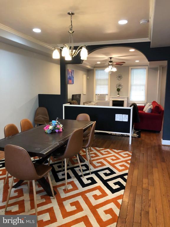 Building Photo - 734 Quincy St NW